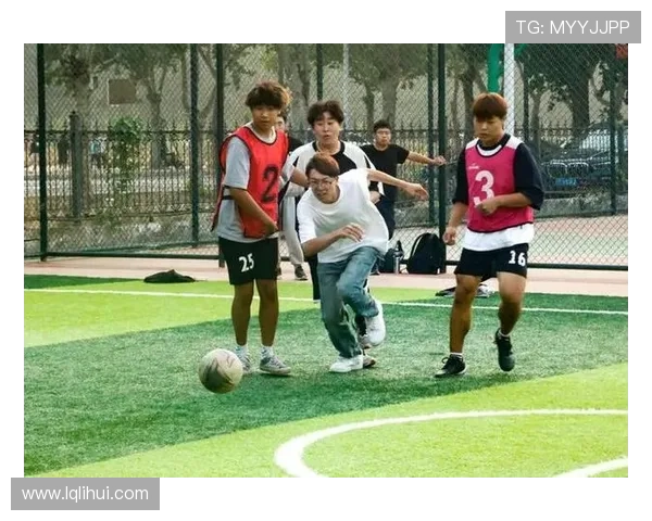 9月25日精彩足球比赛直播全程回顾与精彩瞬间分享