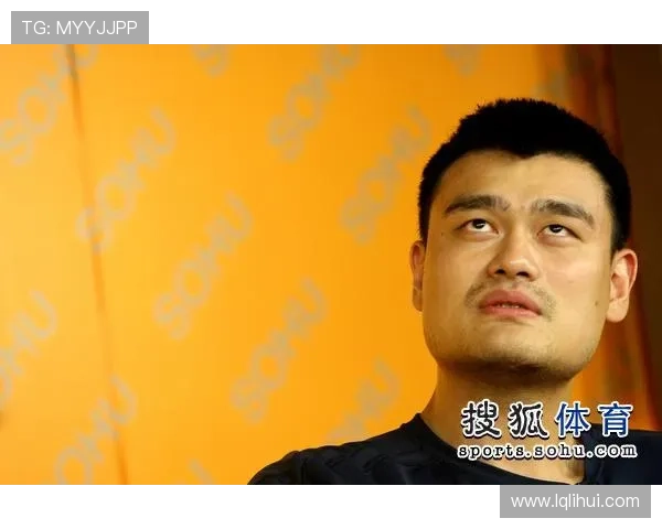 小姚明照片引发热议网友纷纷点赞小巨人的成长历程与未来期待